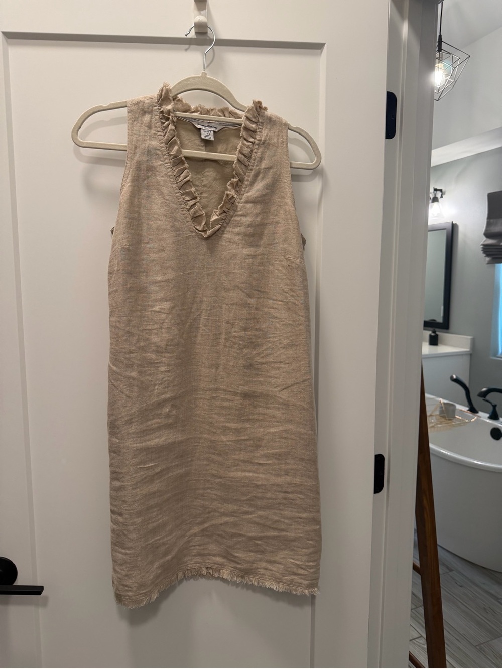 Tommy Bahama Sleeveless V-Neck Ruffle Trim Linen Midi Dress in Beige XS
